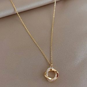 ❤️Gold and Diamond Twisted Pendant Necklace